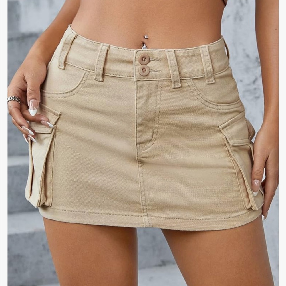 Amazon Khaki, Cargo Mini Skirt!